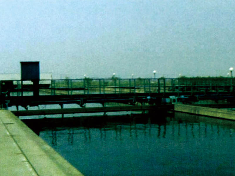 橋式吸泥機(jī)